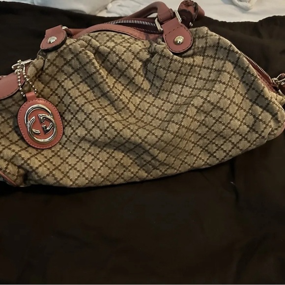 Gucci monogram use like 5 times.. like new - Picture 3 of 10